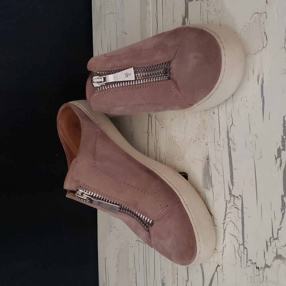Frye 'Lena' Zip Mule Sneaker in Dusty Rose - Women's size 9 M